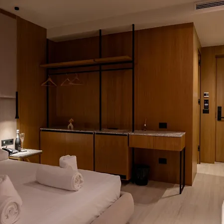 South Marina 4*