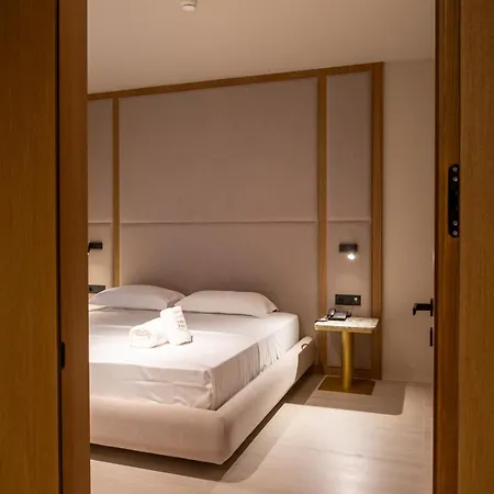 Отель South Marina 4*